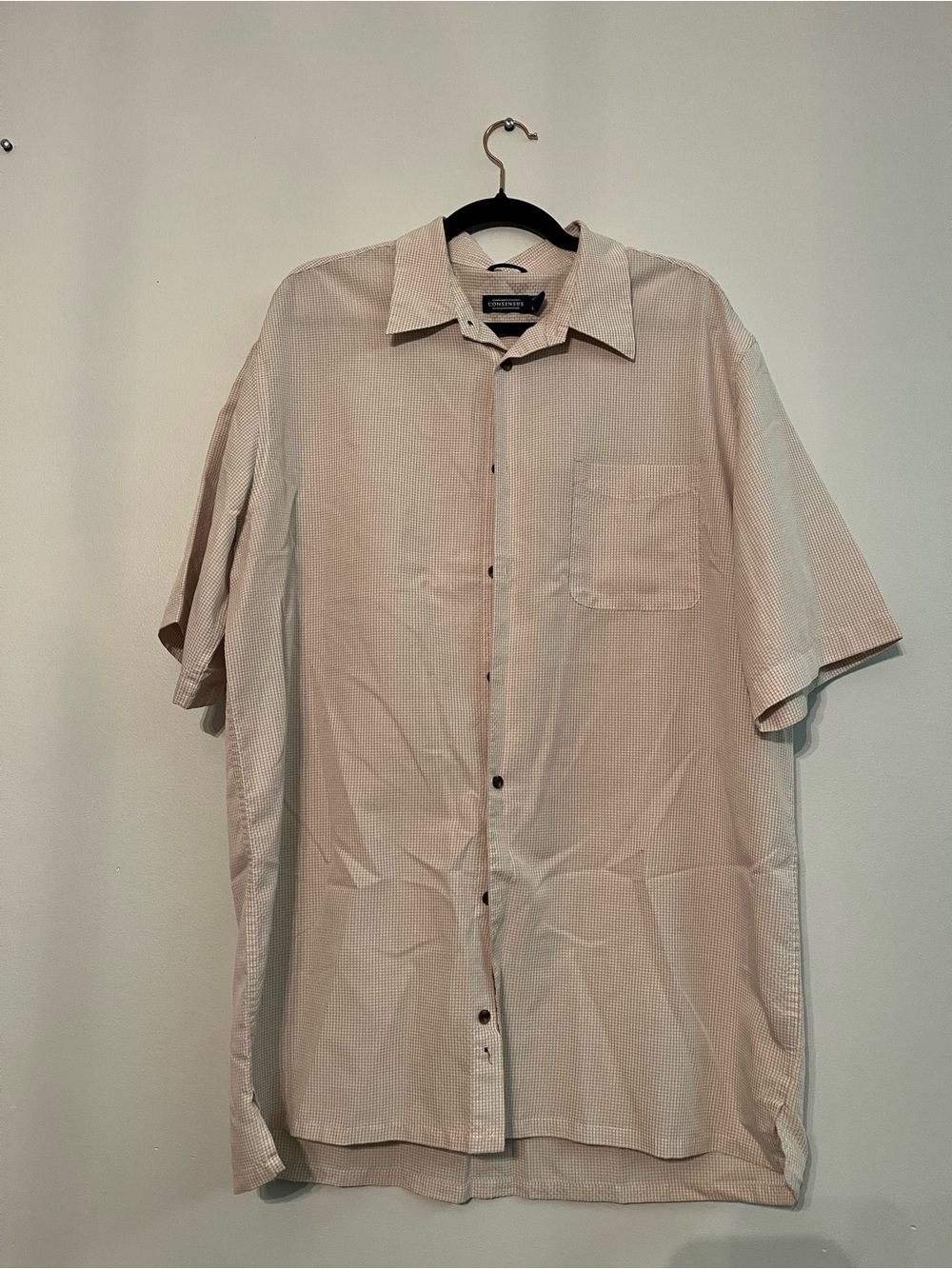 Classic Men's Short-Sleeve Button-Down Shirt in Light Beige